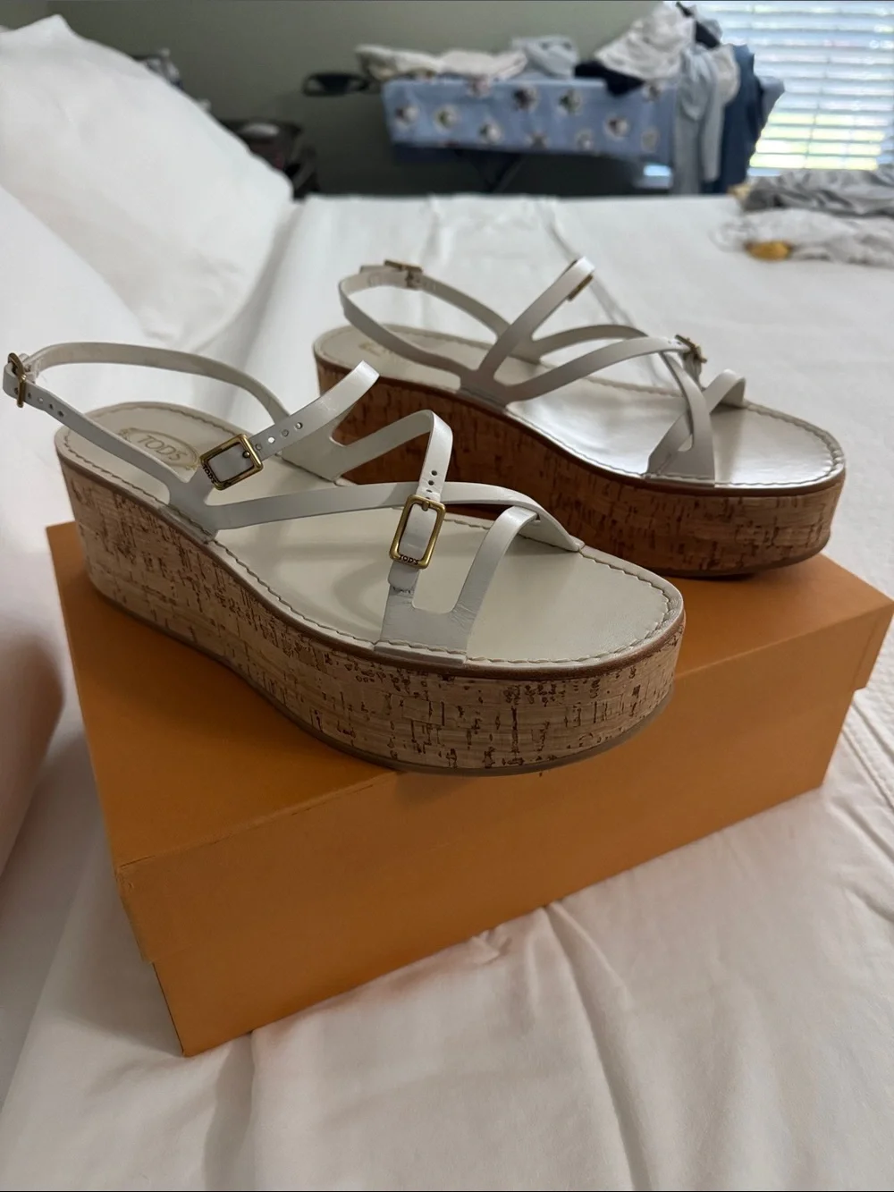 Platform sandals